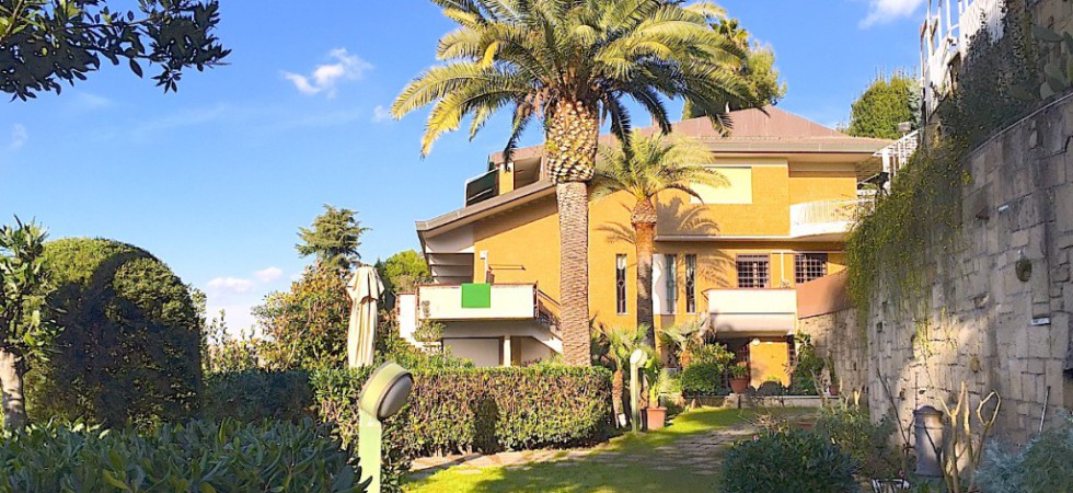 ROMA – APPARTAMENTO “EUR Laghetto” ROMA – APPARTAMENTO “EUR Laghetto”