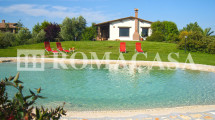 Piscina  Villa Monterosi - ROMACASA